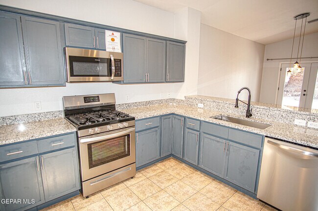 Building Photo - 5902 Redstone Mesa Ct