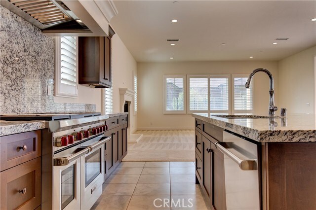 Building Photo - 120 Nest Pine