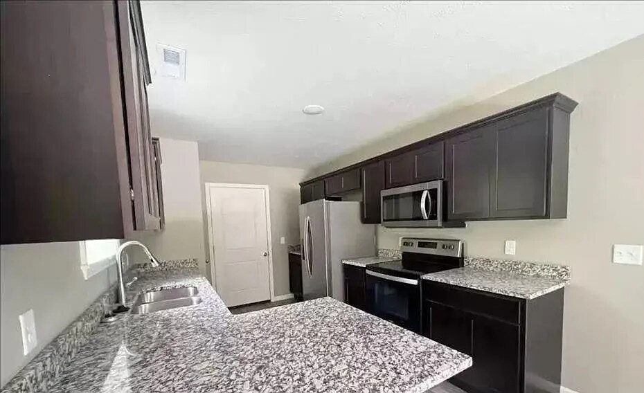 Building Photo - 298 Walkington Ln