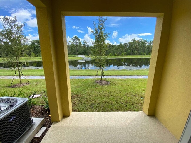 Building Photo - "Charming 3-Bedroom Oasis with 2.5 Baths i...