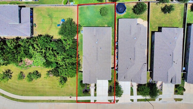 Building Photo - 16011 Monument Hill Crossing