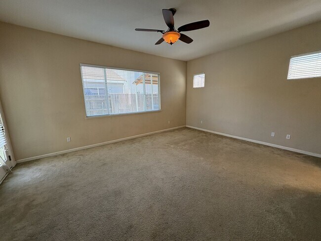 Building Photo - 5637 Lilyview Way