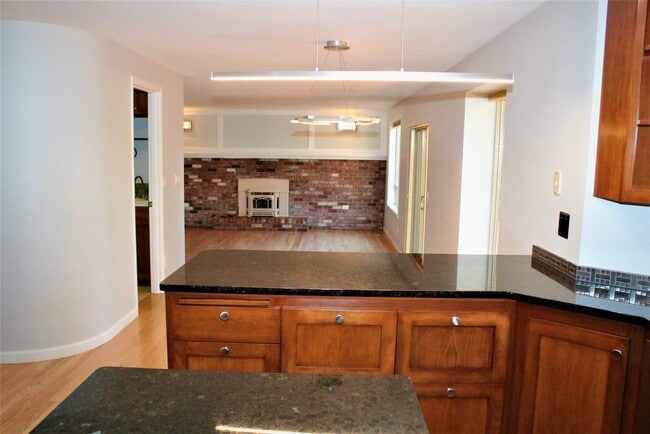 Building Photo - 321 Keach Ct