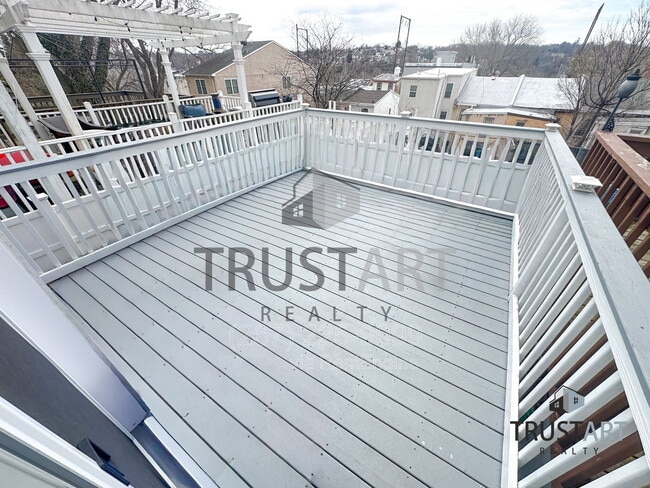 Building Photo - 4850 Smick St