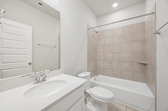 Building Photo - 10008 Deussen Ln