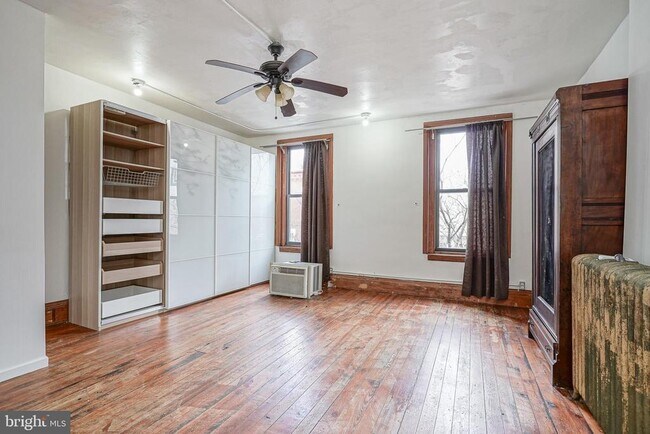 Building Photo - 1525 N 27th St