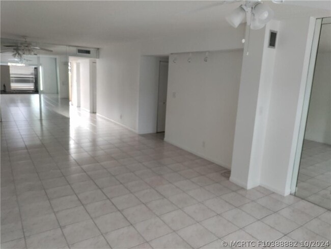 Building Photo - 3050 NW 42nd Ave