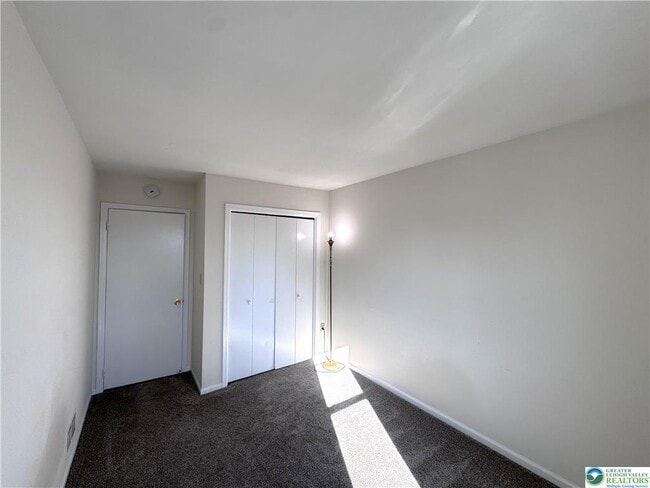 Building Photo - 8315 Countryside Ln