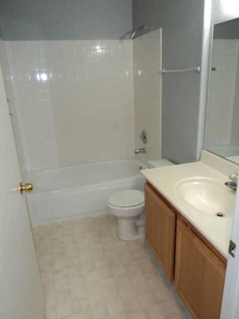 Building Photo - 930 Mesquite Springs Dr