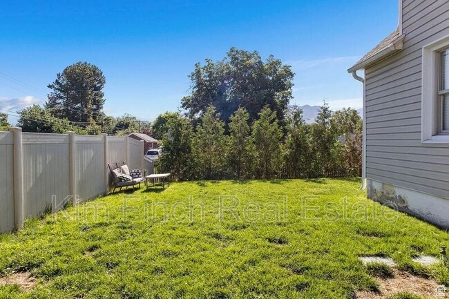 Building Photo - 289 E 4800 S