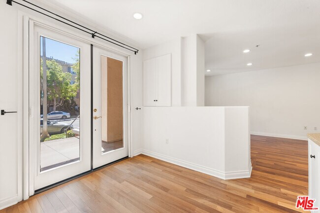 Building Photo - 13075 Pacific Promenade