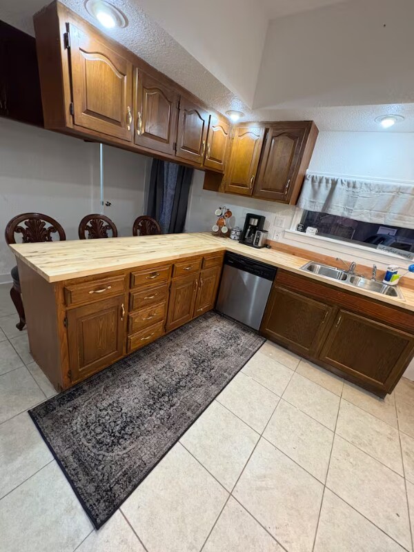 Building Photo - 1016 NE Quincy St