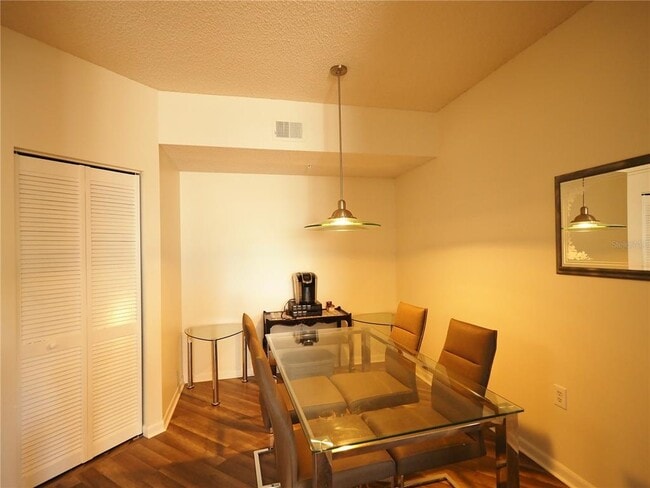 Building Photo - 5655 Bentgrass Dr