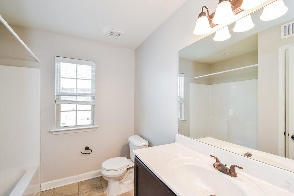 Building Photo - 3363 Hill Valley Ln