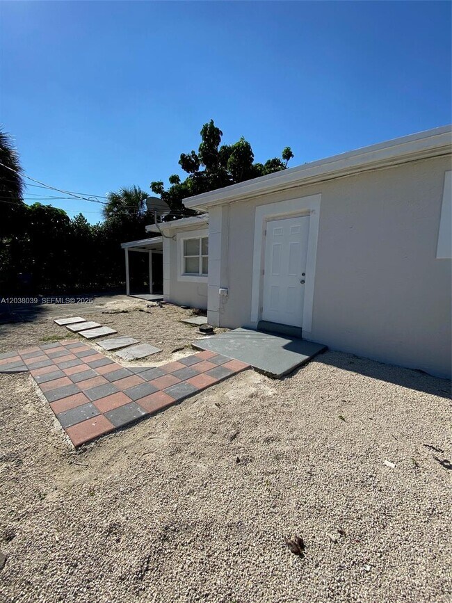 Building Photo - 600 NW 116th Terrace