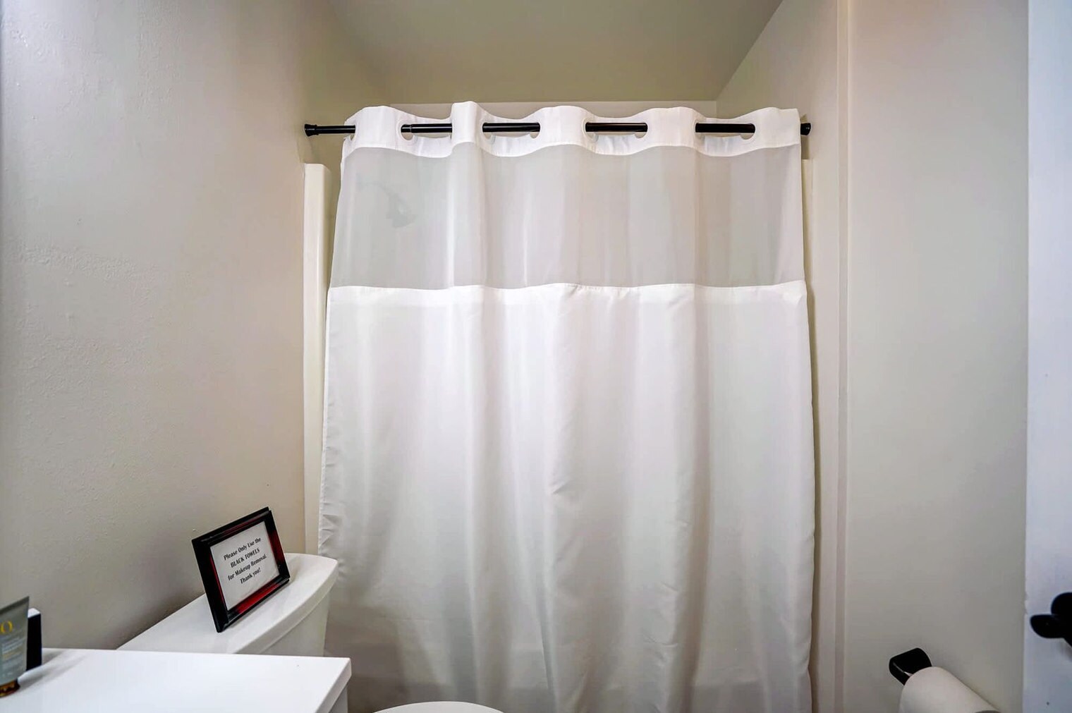 Building Photo - 1217 E Wilson St