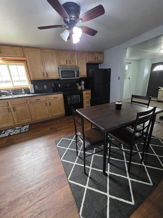 Building Photo - 505 S 10th St