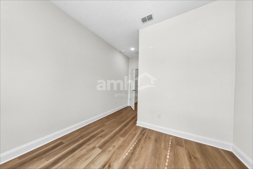 Building Photo - 97009 Blackrock Cv Wy