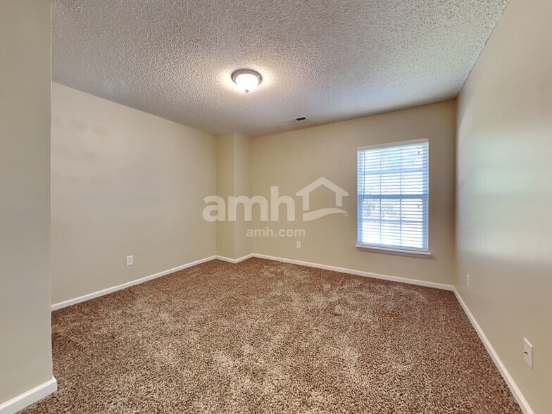 Building Photo - 5146 Torrey Ln