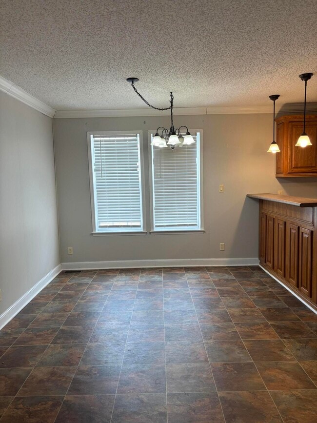 Building Photo - 6115 Dinkins Mill Rd