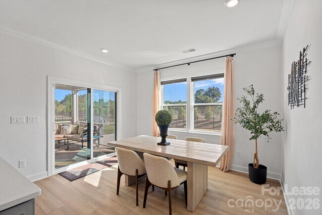 Building Photo - 8604 Bridgegate Dr