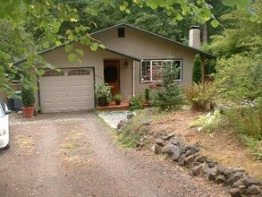 Building Photo - Gated Community--Country Cottage
