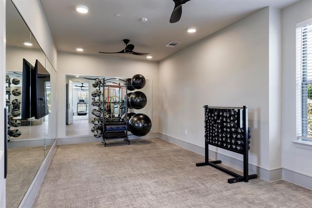 Building Photo - 2400 Ace Ln