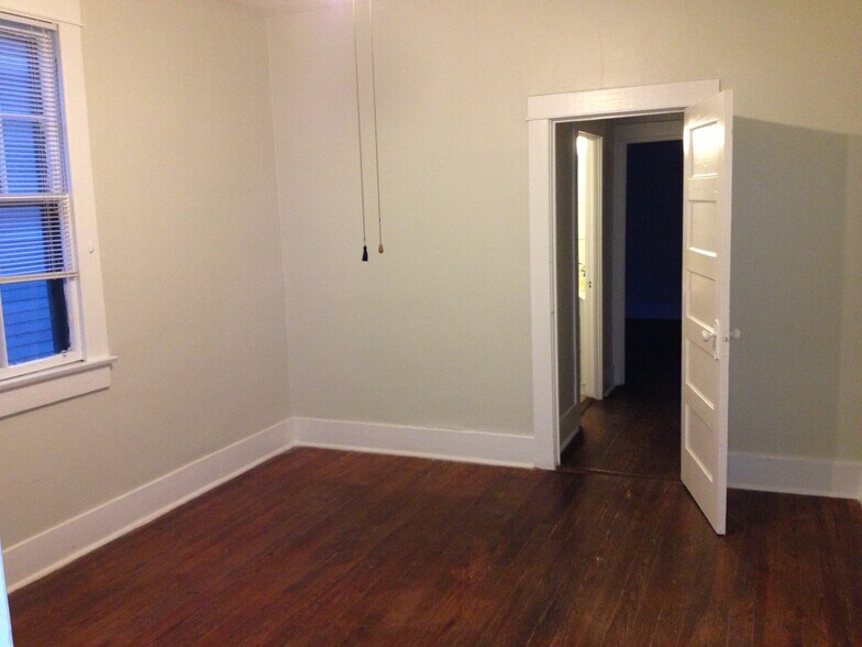 Building Photo - 308 Henry Clay Ave