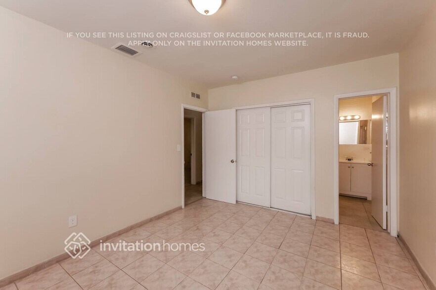 Building Photo - 510 NE 172nd St