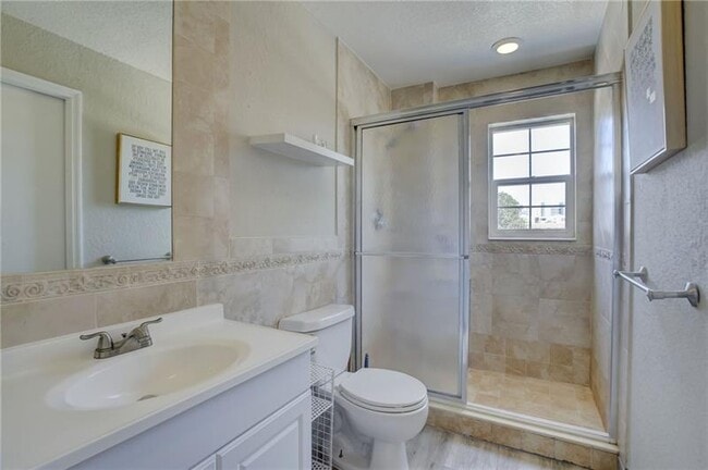 Building Photo - 2708 NE 14th Street Causeway