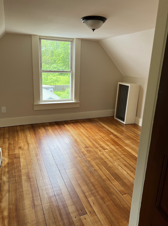 Upstairs Bedroom #1 - 310 Chapman St