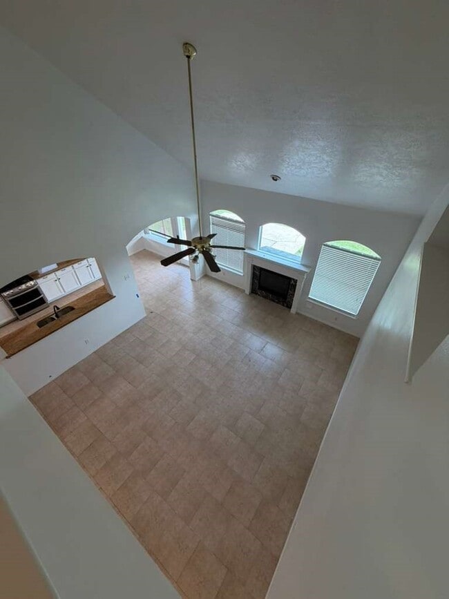 Building Photo - 13103 Bainbridge Trail