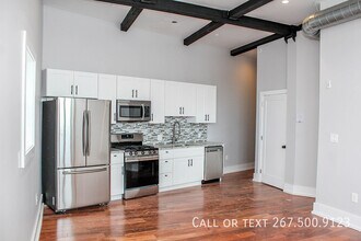 Building Photo - 1025 E Montgomery Ave