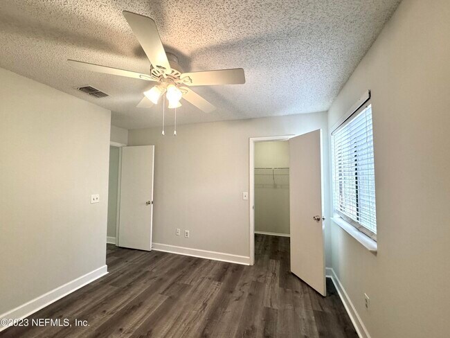 Building Photo - 103 Quail Cove