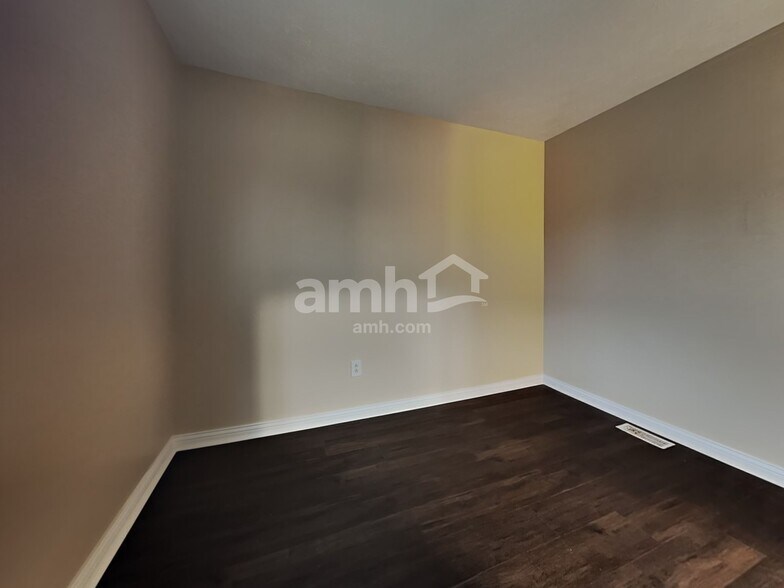 Building Photo - 17937 Cristin Way