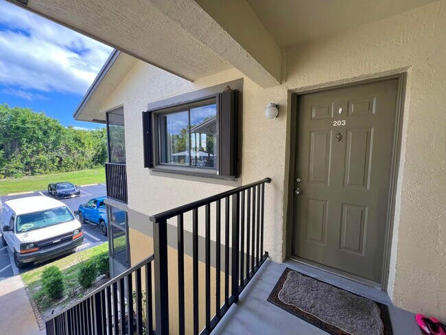 Building Photo - 588 Trace Cir