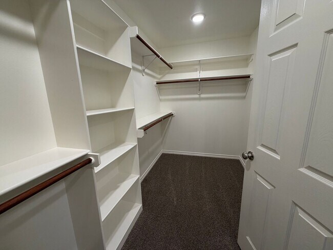 Building Photo - Brand New Construction in Midland!