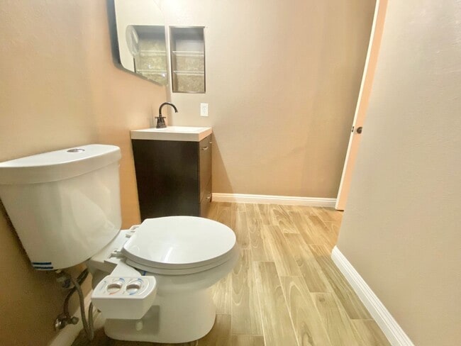 Building Photo - CHARMING CONDO IN DESIRABLE WEST LAS VEGAS NEAR SUMMERLIN