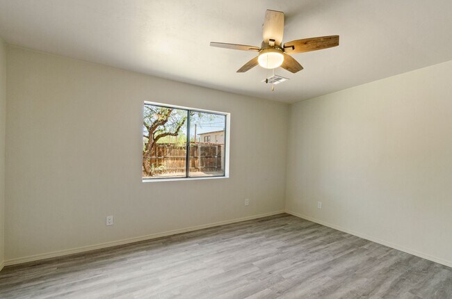 Building Photo - Centrally located - Remodeled Home