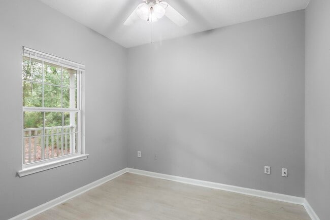 Building Photo - 11517 Acorn Dr