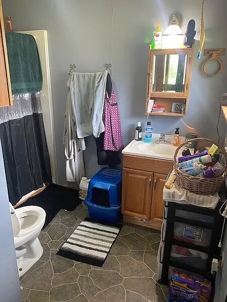Bathroom - 2503 US-11