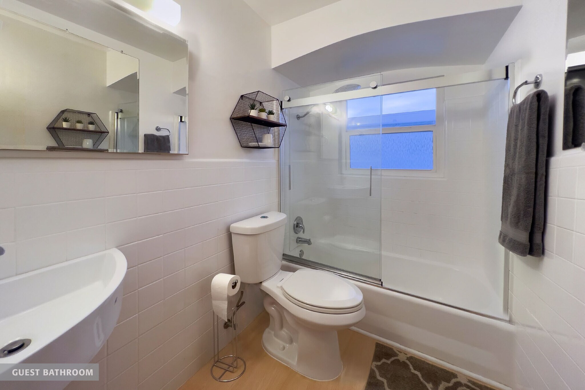 Guest Bathroom - 1730 Livingstone St