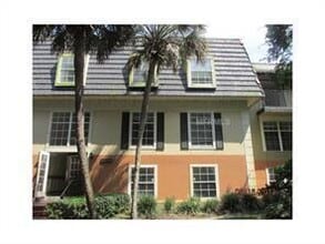 Building Photo - 3934 Versailles Dr