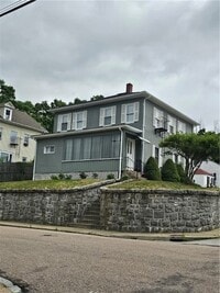 Building Photo - 37 Pleasant St