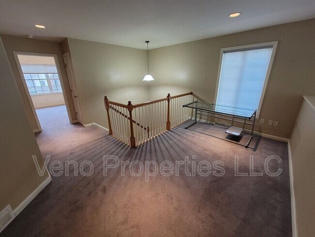 Building Photo - 16 Secretariat Ln