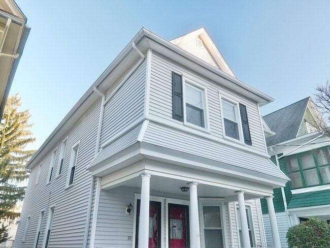 Building Photo - 39 Pardee Pl