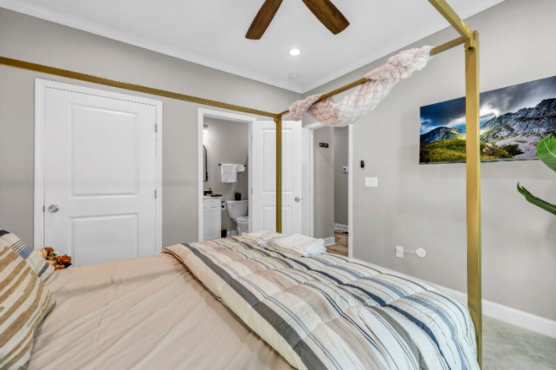 Building Photo - 1330 Adams Dr SW