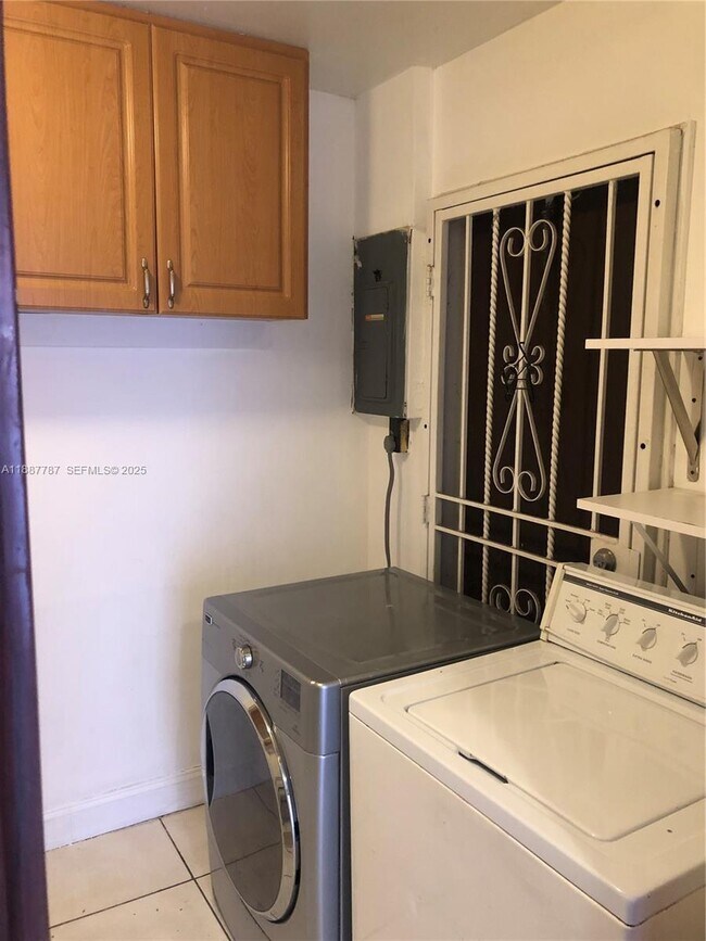 Building Photo - 19319 NW 54th Ct