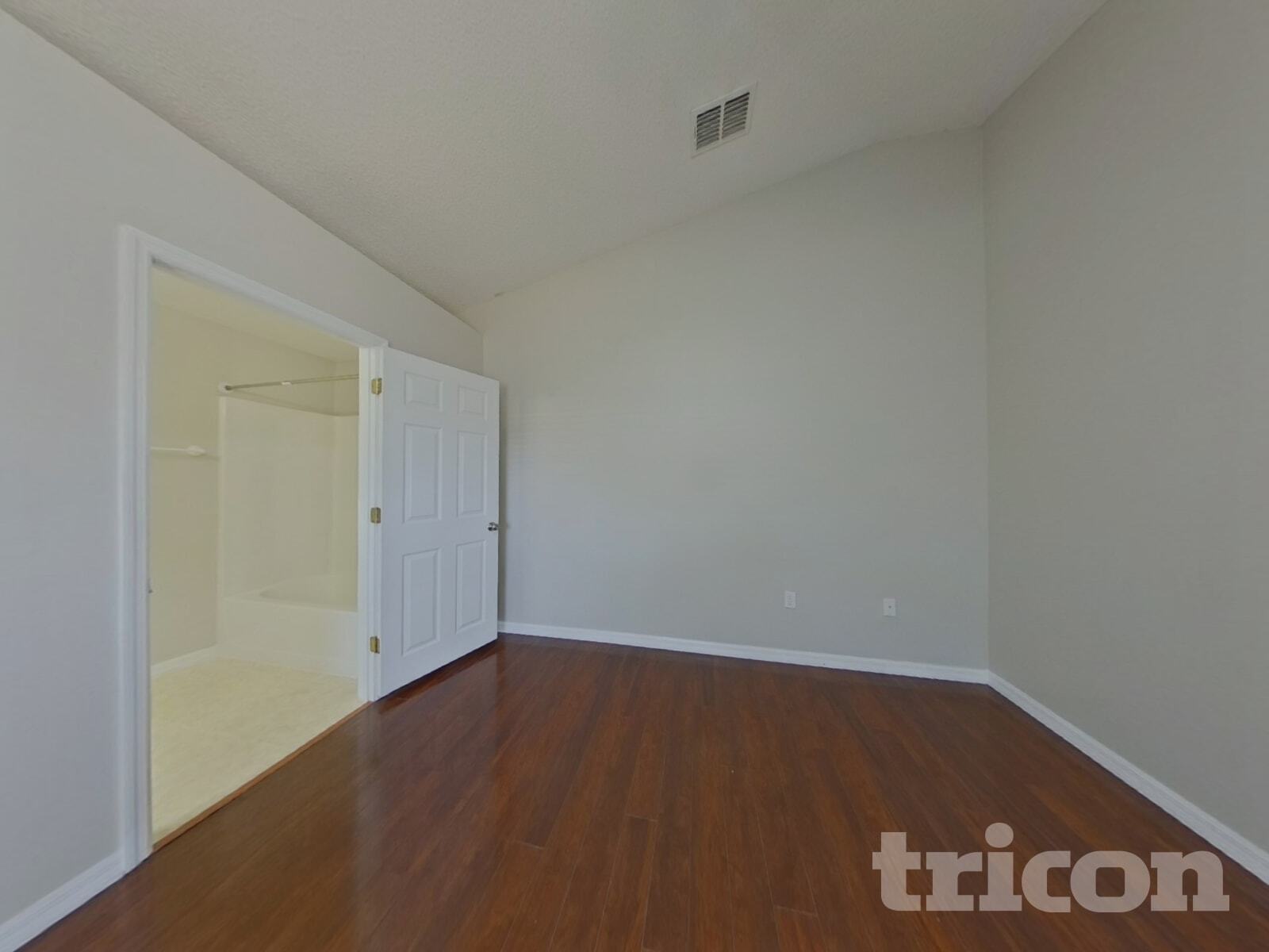 Building Photo - 970 Cambridge Ct