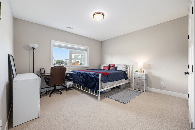 Building Photo - 3760 Jason Ridge Ln SW